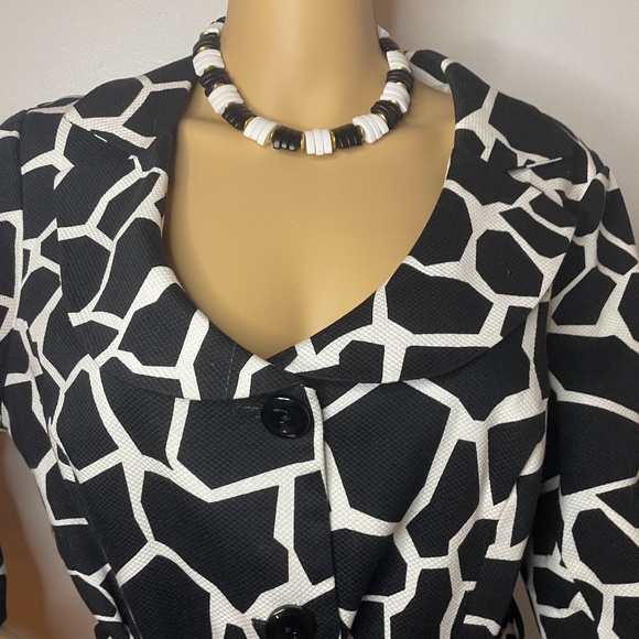 Vintage black white mod graphic belt sixties coat! - Picture 2 of 13